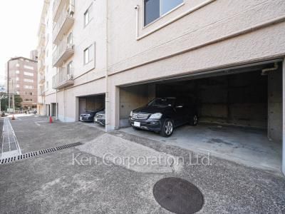  Parking Lot