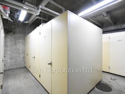Trunk room