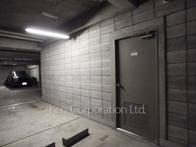 Trunk room