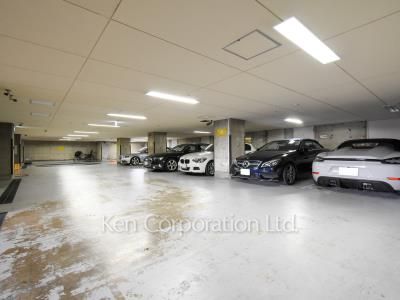  Parking Lot