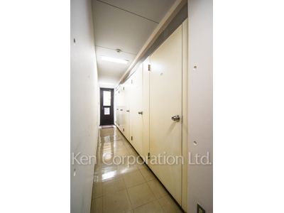 Trunk room