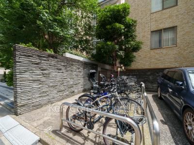  Bicycle-parking Space
