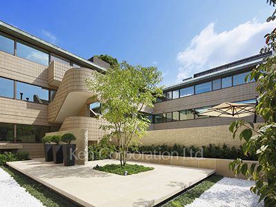  Courtyard/Greenery