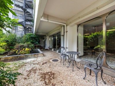 Courtyard/Greenery