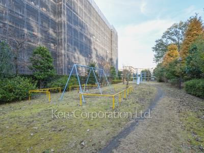  Courtyard/Greenery