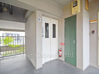  Corridor