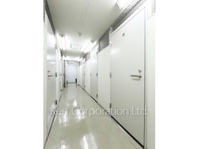 Trunk room