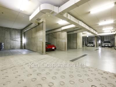  Parking Lot