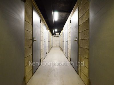 Trunk room