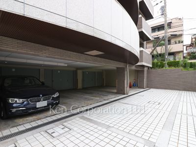  Parking Lot