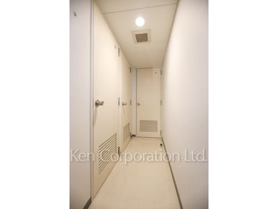 Trunk room
