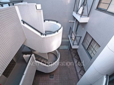Courtyard/Greenery