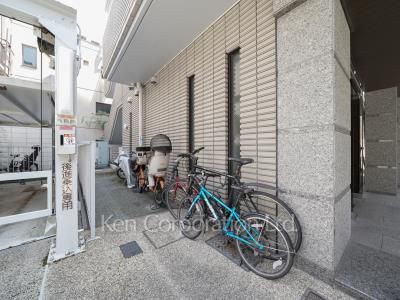  Bicycle-parking Space