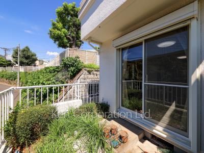  Courtyard/Greenery