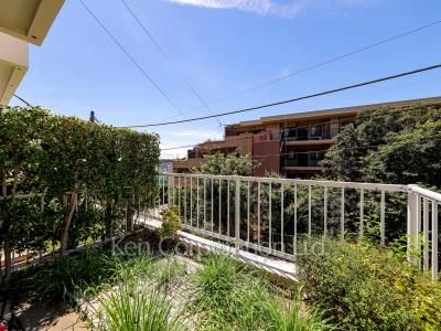  Courtyard/Greenery