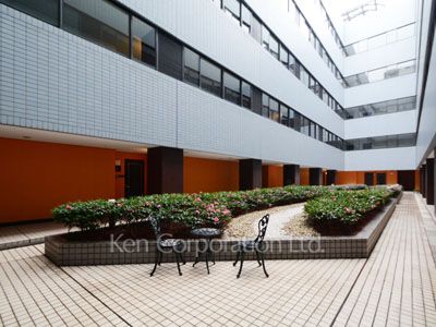 Courtyard/Greenery