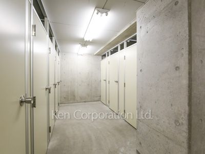 Trunk room