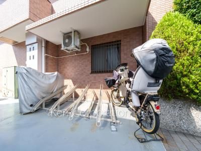  Bicycle-parking Space