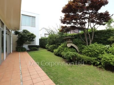 Private yard/Garden