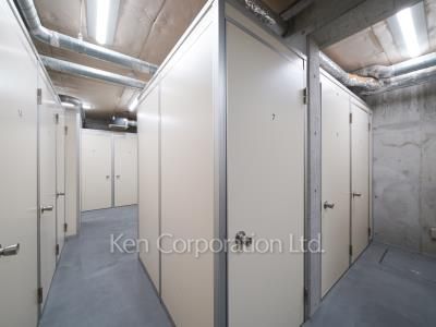 Trunk room