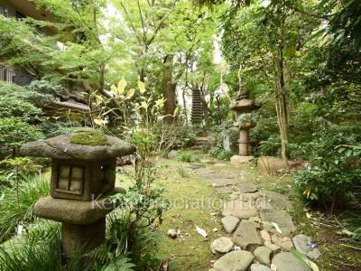  Courtyard/Greenery