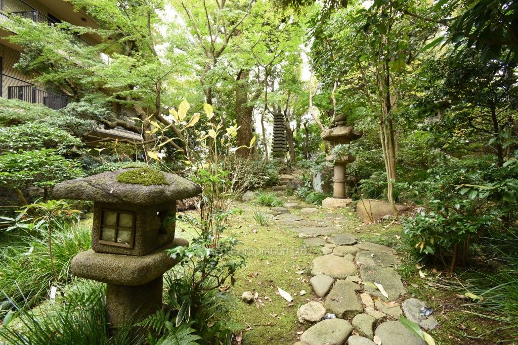 house on the hill ロンパース2枚まとめ売り 8408 Hillside Avenue | Hollywood Hills - YouTube