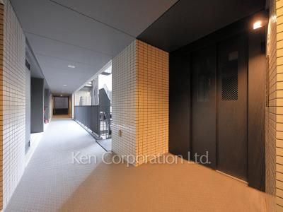  Corridor