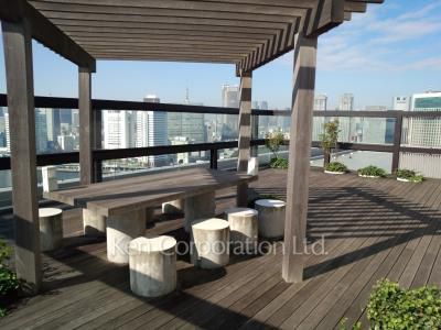  Sky View Lounge