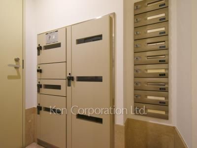  Mail/Delivery box