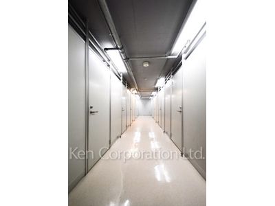 Trunk room
