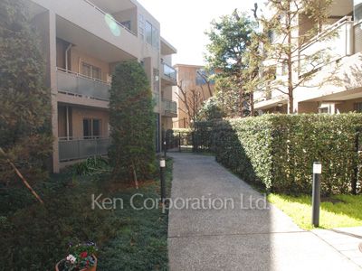  Courtyard/Greenery