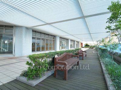  Courtyard/Greenery