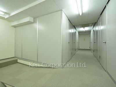 Trunk room