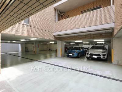  Parking Lot