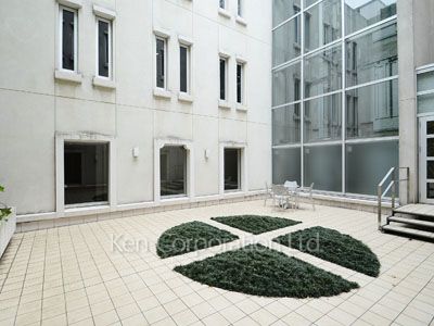 Courtyard/Greenery