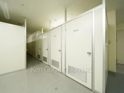 Trunk room