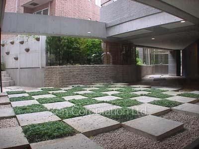  Courtyard/Greenery