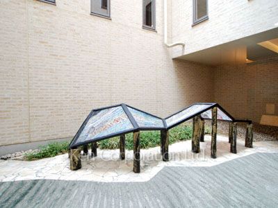  Courtyard/Greenery