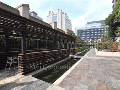  Courtyard/Greenery