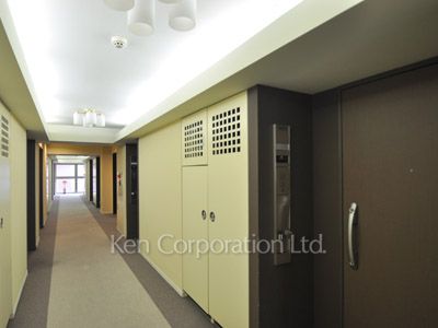  Corridor