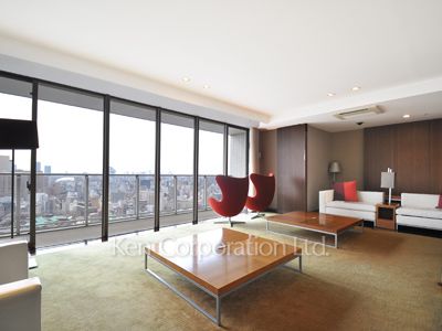 Sky View Lounge