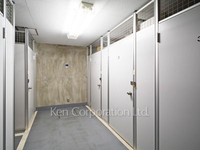 Trunk room