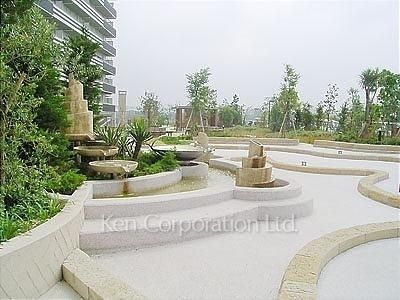  Courtyard/Greenery