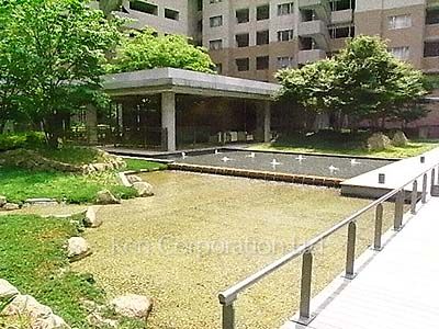  Courtyard/Greenery