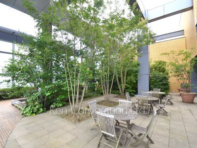 Sky View Lounge