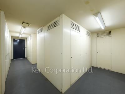 Trunk room