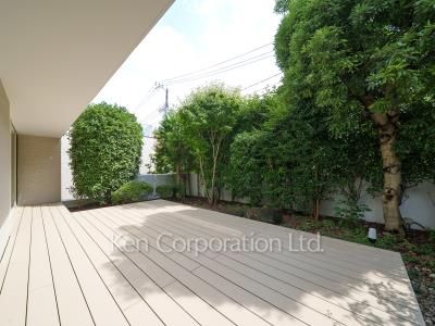 Courtyard/Greenery
