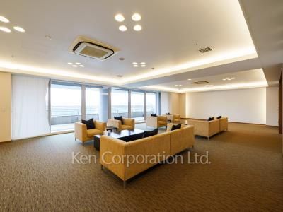 Sky View Lounge