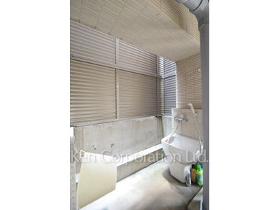 Pet care facility