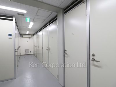 Trunk room